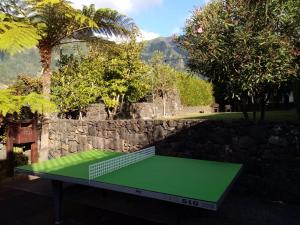 Stolní tenis v ubytování Estalagem do Vale nebo okolí