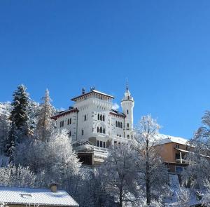 Afbeelding uit fotogalerij van Résidence Château des Magnans by Nevesol in Jausiers