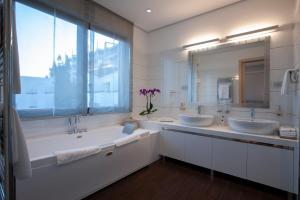 A bathroom at Alexandar Montenegro Luxury Suites & Spa
