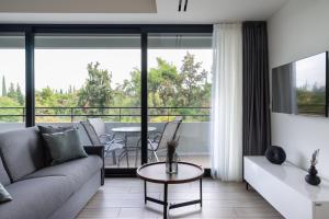 A seating area at Hestia - Alexandras 38