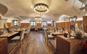 Εστιατόριο ή άλλο μέρος για φαγητό στο Hotel Hasenauer 4 Sterne Superior