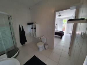 Ένα μπάνιο στο B2 APARTMENT with Balcony at JAN THIEL Curacao