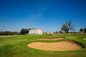 Golf facilities sa hotel o sa malapit