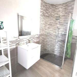 Ein Badezimmer in der Unterkunft Brisa marina novo sancti petri