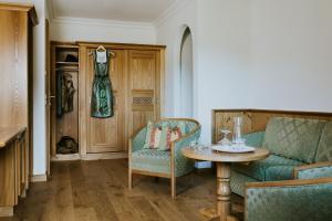 Posezení v ubytování Hotel Tauernhof