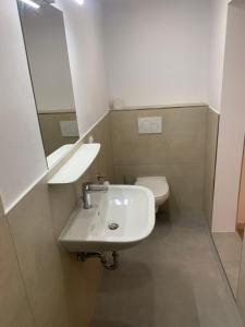 Koupelna v ubytování Smart Stay Rooms Feldkirch