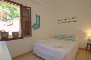 Voodi või voodid majutusasutuse Private Pool with sea views in Port of Andratx toas +19 fotot