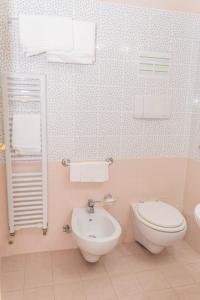 A bathroom at Hotel Terrazzo d'Abruzzo