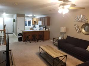 CompleteBnB Presents MKS1305, Charming 3BR 2 Bath Townhome