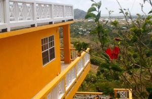En balkon eller terrasse på Belle View Apartment Villa - La Mar penthouse