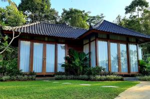帕塔勒基里安旅馆外面的花园
