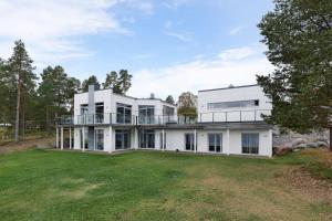 Gallery image of Luxury modern 5BR beach House for Weekend Getaways near Piteå in Piteå