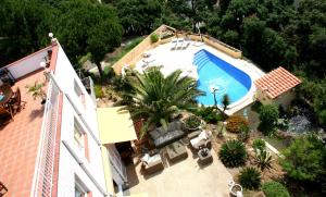 Lloret de Mar-Apartment down, seaview and swimmingpool for max 6 personsの敷地内または近くにあるプールの景色