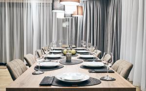 Reštaurácia alebo iné gastronomické zariadenie v ubytovaní Chalet Amadeus