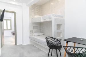 En eller flere køjesenge i et værelse på Depis castle Renata luxury apartments