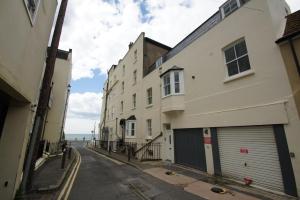 Gallery image of Marine Cottage - Parking - by Brighton Holiday Lets in Brighton & Hove