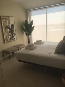 Postel nebo postele na pokoji v ubytování Luxury Penthouse Gerardo - The View Fuengirola