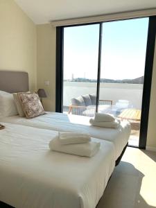 Postel nebo postele na pokoji v ubytování Luxury Penthouse Gerardo - The View Fuengirola