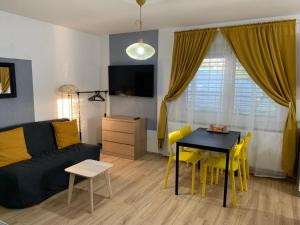 Posezení v ubytování APARTMENTS TRENČÍN