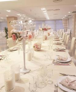 Restoran atau tempat lain untuk makan di Hotel Pomara