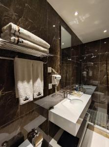 Un baño de VANCII Hotel