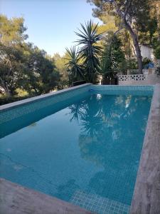 The swimming pool at or close to Casa Rural el Castillico