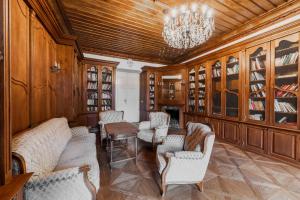 Posedenie v ubytovaní Hotel & Restaurant Chateau Trnová