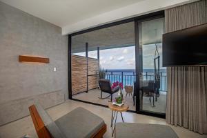 Μια τηλεόραση ή/και κέντρο ψυχαγωγίας στο Hotel B Unique