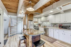 Φωτογραφία από το άλμπουμ του Jay Chalet σε Jay +26 φωτογραφίες