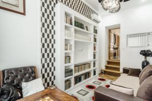 Posedenie v ubytovaní Katerynynska Street 3-bedrooms Apartment