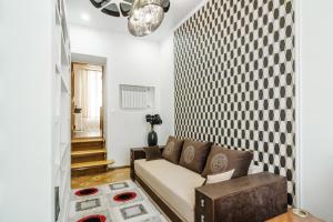 Posedenie v ubytovaní Katerynynska Street 3-bedrooms Apartment