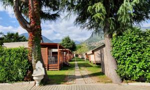 Gallery image of GLAMPING Italia '90 Experience in Domaso