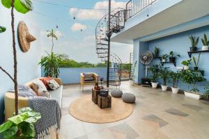 Balkón nebo terasa v ubytování Minimalist Poshtel & Suites