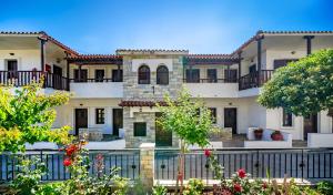 Gallery image of Kritikos Apartments in Pyrgadikia