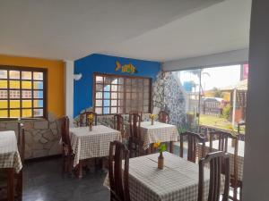 Reštaurácia alebo iné gastronomické zariadenie v ubytovaní Pousada Sol e Mar Buzios RN