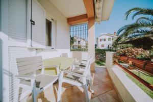 Ein Balkon oder eine Terrasse in der Unterkunft Apartman Hola