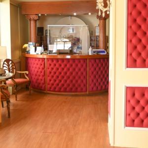 Gallery image of Seaside Hotel in Loutraki +24 photos