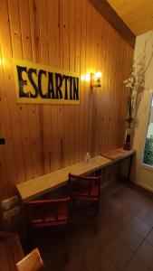 Fotografie z fotogalerie ubytování Hostal Escartín v destinaci Sabiñánigo