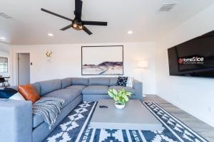 Gallery image of Splash and Relax by HomeSlice Stays in Scottsdale