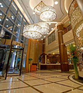 Gallery image of City Seasons Hotel Dubai in Dubai