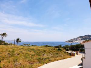 Foto dalla galleria di Xaloc, apartament amb vistes a mar M4 a Port de la Selva