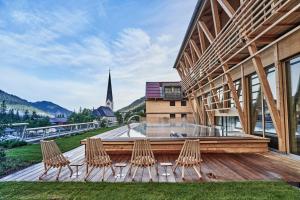Nespecifikovaný výhled na hory nebo výhled na hory při pohledu z hotelu