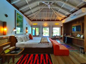 TV a/nebo společenská místnost v ubytování Mermaid Beach Resort