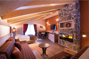 TV a/nebo společenská místnost v ubytování Chalet Marcora