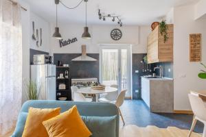 Una cocina o kitchenette en G&G Green Garden - Appartamento con Ampio Terrazzo esterno By followgreenhouserome