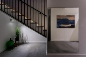 Fotografia z galérie ubytovania NEW! Modern Villa Elia with 40sqm heated pool, 3 bedrooms, and Split city views v destinácii Solin