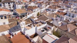 Nespecifikovaný výhled na destinaci Tavira nebo výhled na město při pohledu z penzionu
