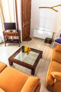 TV a/nebo společenská místnost v ubytování Lovely Apartment Sultan Ahmet Old part Istanbul