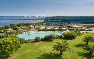 Bazén v ubytovaní Falkensteiner Hotel & Spa Iadera alebo v jeho blízkosti