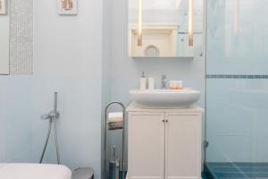 Łazienka w obiekcie Sailor Apartment Jastrzębia Góra by Renters Prestige
